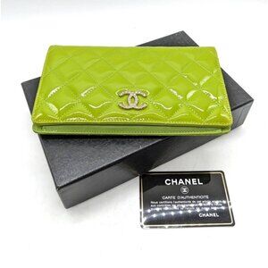 RARE Authentic CHANEL CC Classic Patent Wallet Lime Green Purse Bag